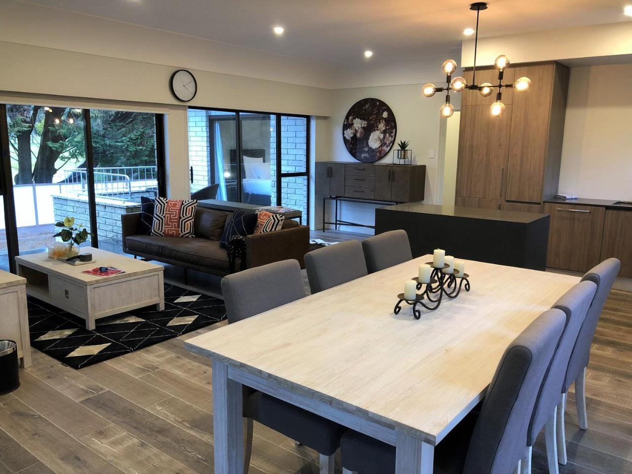 Luxury K-Lodge With Golf Course View-Rotorua Bagian luar foto